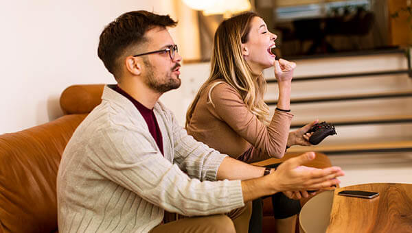 Adelaide_affordable_liveable_suburb_happy_couple